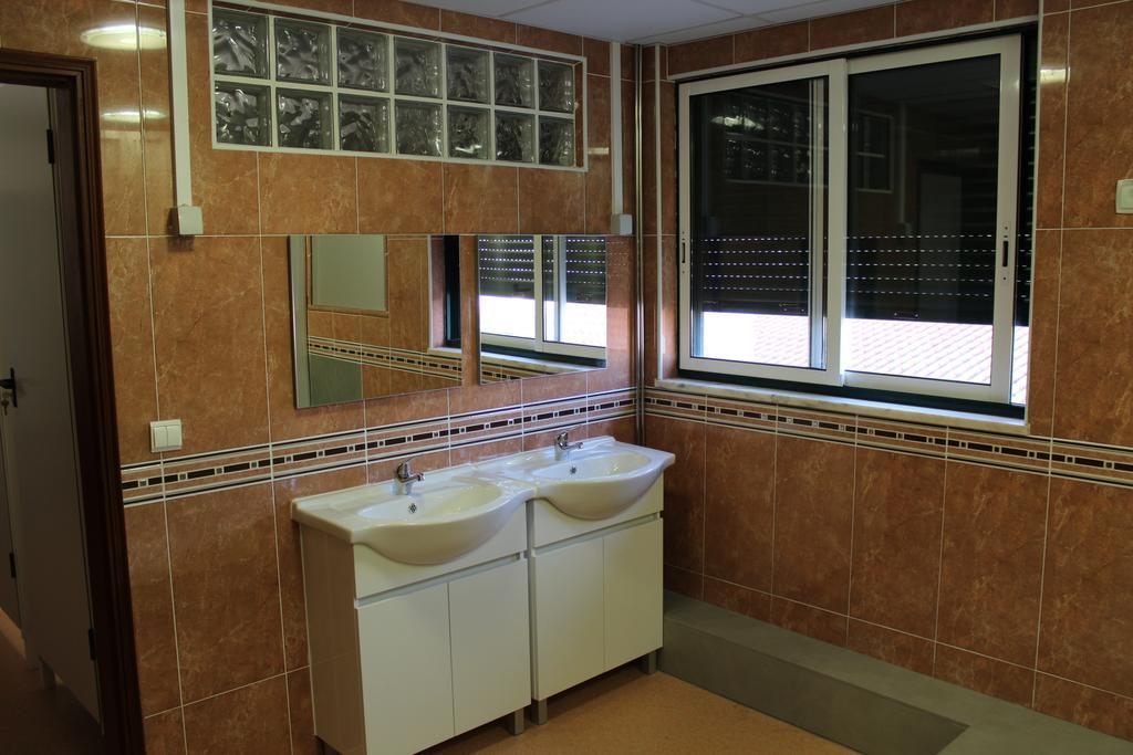Hostel Casa Lucas Charneca  Luaran gambar