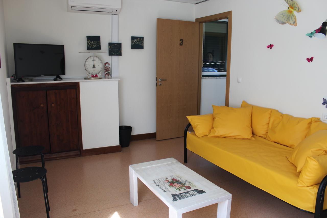 Hostel Casa Lucas Charneca  Luaran gambar