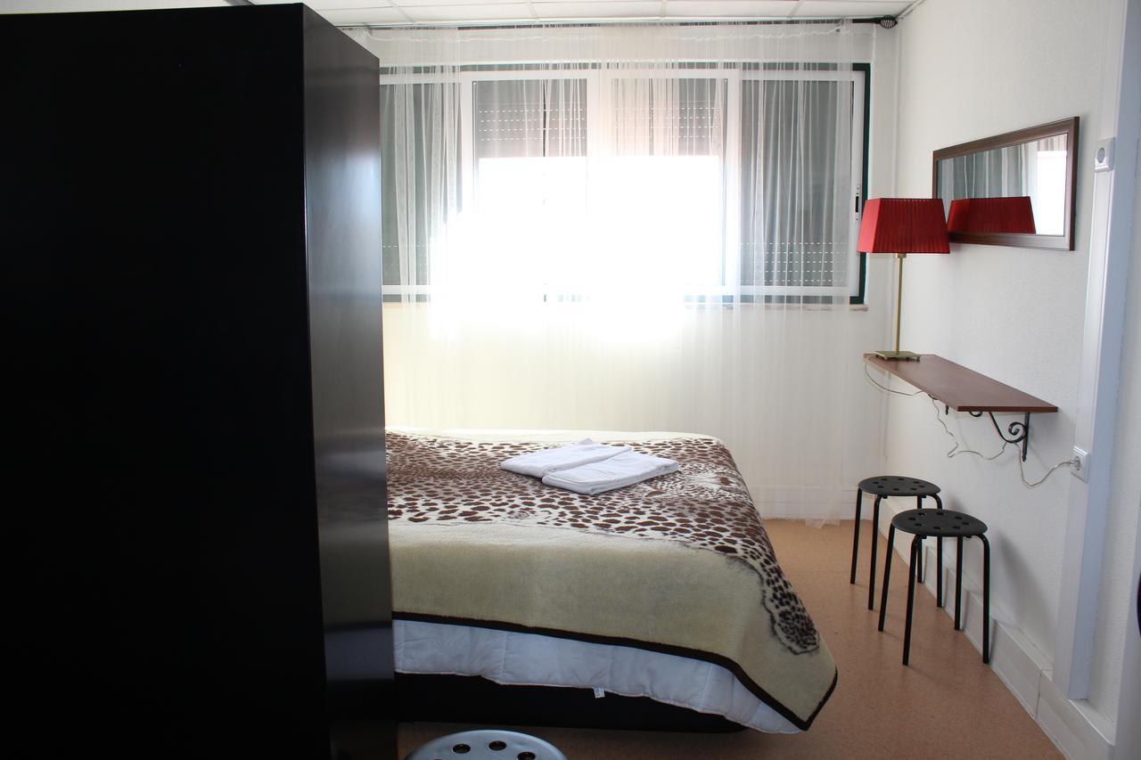 Hostel Casa Lucas Charneca  Luaran gambar